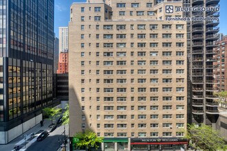 400 E 57th St in New York, NY - Building Photo - Building Photo