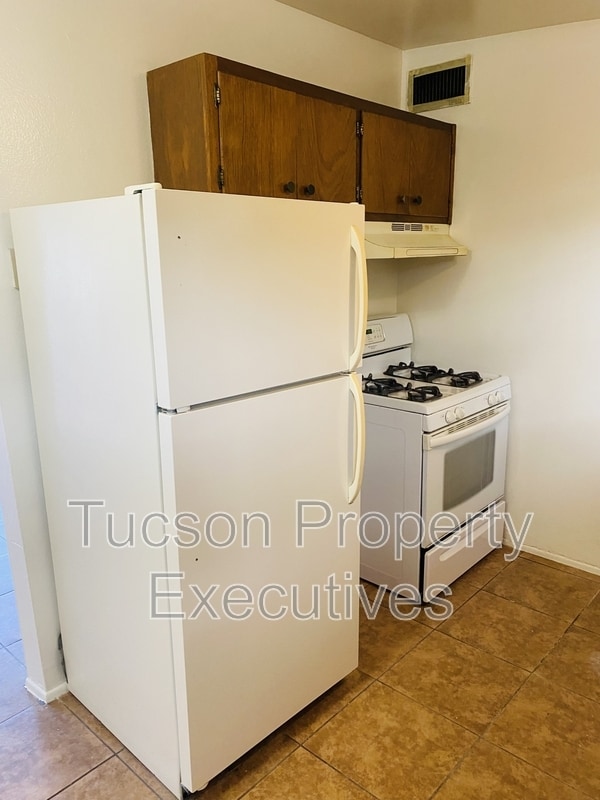 4225 E Lee St in Tucson, AZ - Building Photo - Building Photo