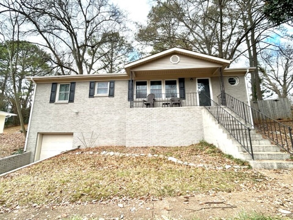 2523 Piney Branch Rd NW in Huntsville, AL - Building Photo