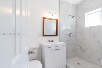 8430 Harding Ave in Miami Beach, FL - Building Photo - Building Photo