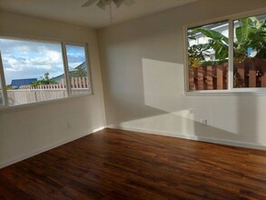 98-1090 Kahapili St in Aiea, HI - Building Photo - Building Photo