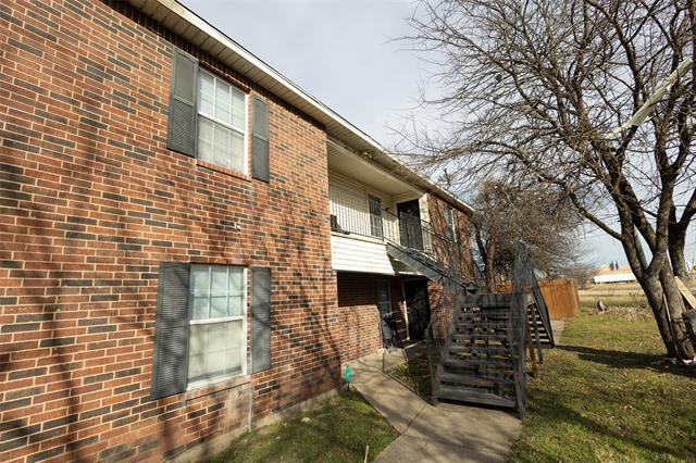 property at 300 S Magnolia St