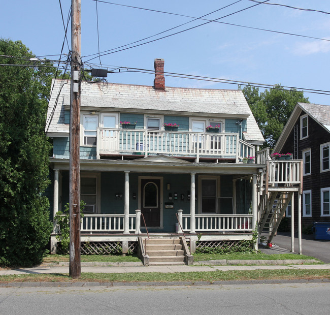 95 Davis St in Greenfield, MA - Foto de edificio - Building Photo