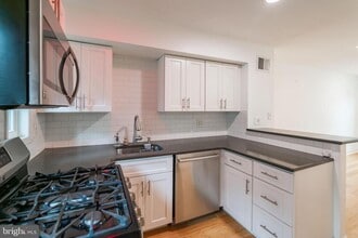2107 Clymer St in Philadelphia, PA - Building Photo - Building Photo