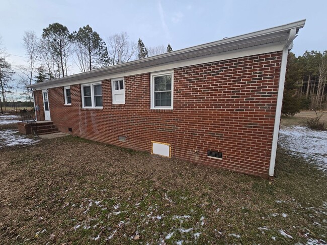 13184 Longevity Rd in Stony Creek, VA - Building Photo - Building Photo