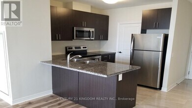 7325 Markham Rd in Markham, ON - Building Photo - Building Photo