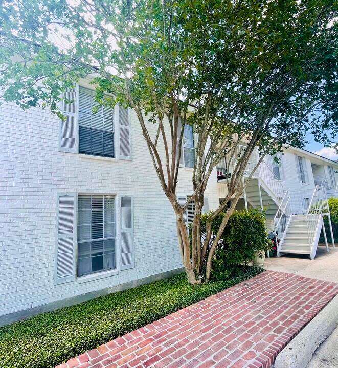 Essex View Apartments in Baton Rouge, LA - Foto de edificio
