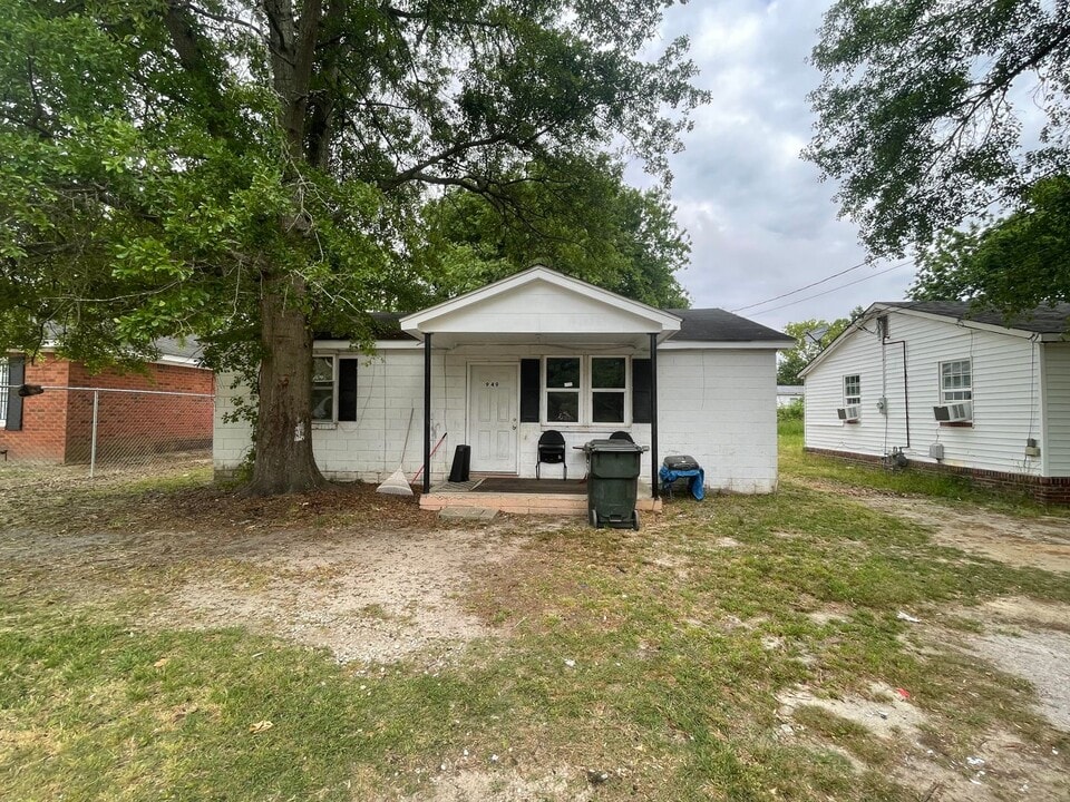 949 Woods St SE in Orangeburg, SC - Building Photo