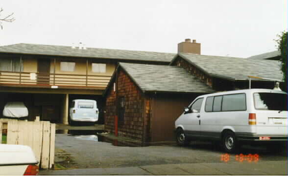 1035 Adams St in Redwood City, CA - Building Photo - Building Photo