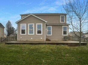 634 Preston Trails Dr in Pickerington, OH - Building Photo - Building Photo