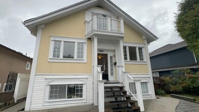 3955 Pandora St in Burnaby, BC - Building Photo - Building Photo