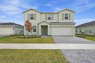 10461 NW Suncrest Lp in Port St. Lucie, FL - Building Photo