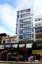 135 W 14th St in New York, NY - Building Photo - Building Photo