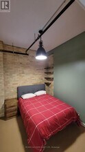 383 Adelaide St E in Toronto, ON - Building Photo - Building Photo