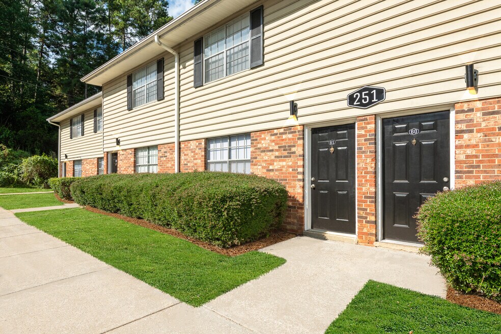 Cardinal Pointe Apartments and Nearby Rock Hill Apartments For Rent
