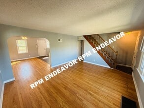 5754 Acme Ave in St. Louis, MO - Building Photo - Building Photo