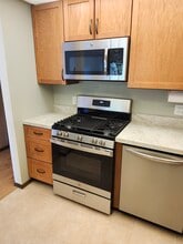6670 Vernon Ave S in Edina, MN - Building Photo - Building Photo