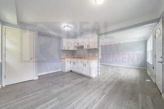 793 Alhambra Rd in Cleveland, OH - Building Photo - Building Photo