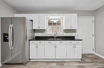 1469 Hickory Grove Rd in Ringgold, GA - Building Photo - Building Photo
