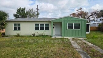 2704 Homer Cir in Orlando, FL - Building Photo