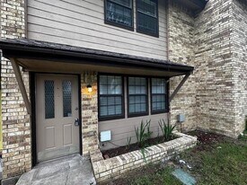 1118 Kathy Ln in Lewisville, TX - Building Photo