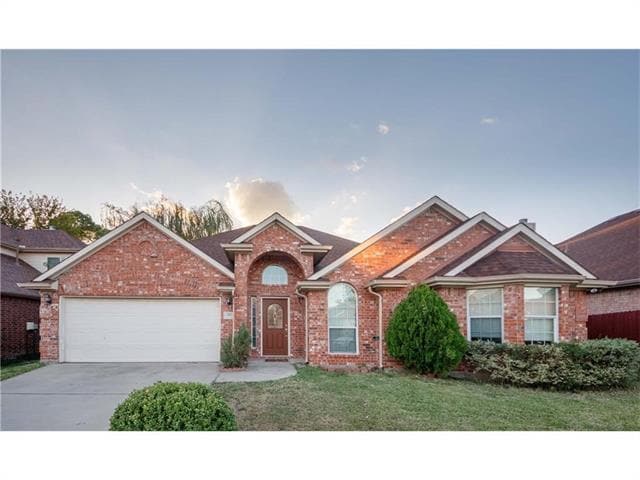 property at 3615 Sadge Ln