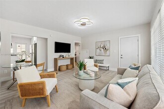 2416 Flamingo Dr in Miami Beach, FL - Building Photo - Building Photo