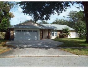 7111 Caloosa Ct in Orlando, FL - Building Photo - Building Photo