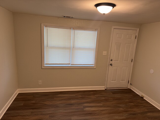 505 Davis Ave, Unit C in Savannah, GA - Building Photo - Building Photo