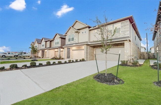 property at 522 N 6th St