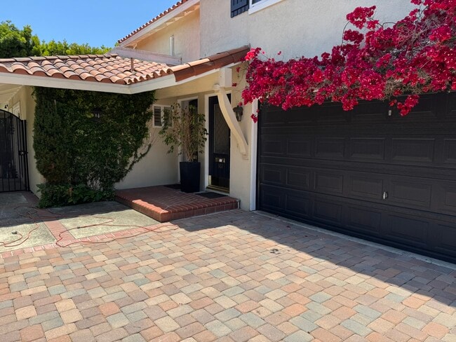 property at 304 Portland Cir