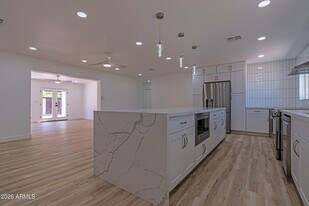 3035 E Heatherbrae Dr in Phoenix, AZ - Building Photo