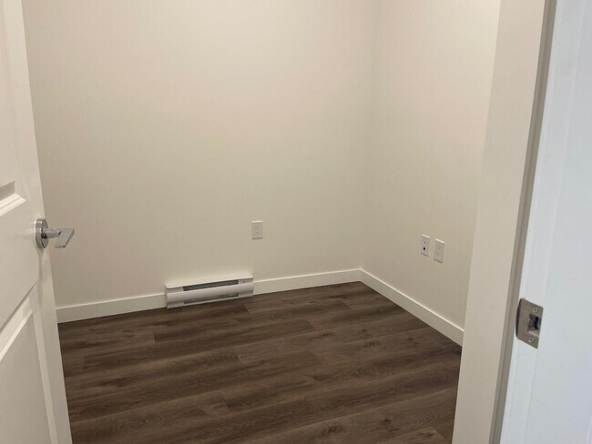 16633-16624 412 in Surrey, BC - Building Photo - Building Photo