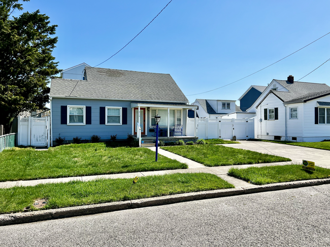 213 2nd St S in Brigantine, NJ - Building Photo - Building Photo