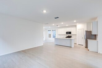 18010 Cedar Waxwing Wy in Pflugerville, TX - Building Photo - Building Photo