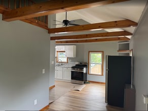 44 Morgan St, Unit D in Stonington, CT - Building Photo - Building Photo