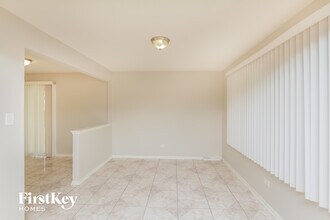 7758 Sycamore Dr in Orland Park, IL - Foto de edificio - Building Photo