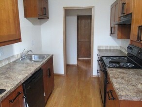 3014 Randi Ln NE in Salem, OR - Foto de edificio - Building Photo