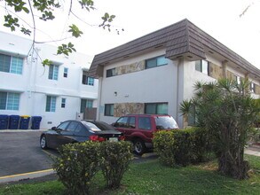 300 80th St-Unit -304 in Miami Beach, FL - Building Photo - Building Photo