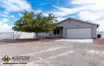 6780 Newby Ln in Pahrump, NV - Building Photo - Building Photo