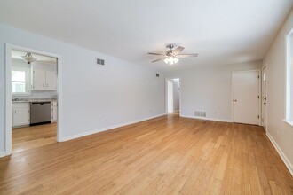 4 Castle Ct in Savannah, GA - Building Photo - Building Photo