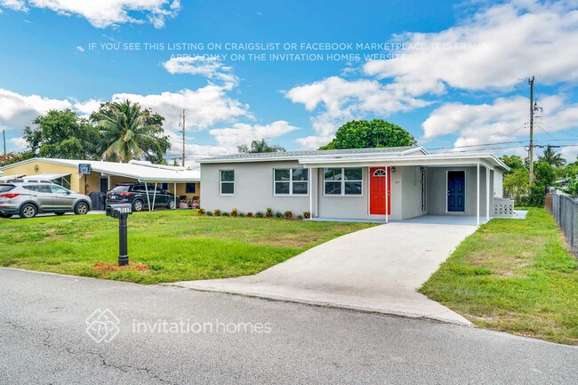 3117 French Ave in Lake Worth, FL - Building Photo - Building Photo