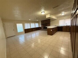 5005 Galaxie Rd in Garland, TX - Building Photo