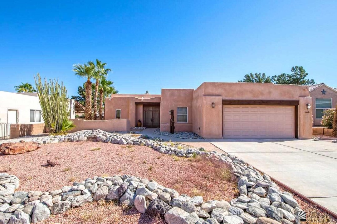 10431 Av la Primera in Yuma, AZ - Building Photo