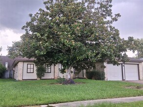 1402 River Rock Dr in Missouri City, TX - Building Photo - Building Photo