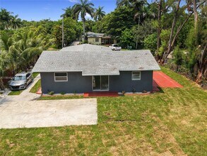 11717 NW 22nd Ct in Miami, FL - Building Photo - Building Photo