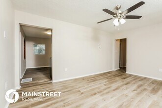 1171 Lakeview Dr in Clermont, FL - Building Photo - Building Photo