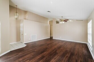 17724 Long Rdg Rd in Tampa, FL - Building Photo - Building Photo