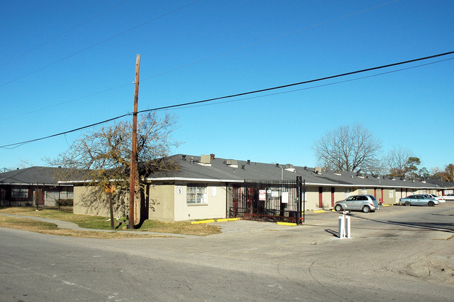 Palms View Apartments in Houston, TX - Foto de edificio - Building Photo