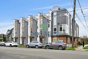 1319 NW 85th St in Seattle, WA - Building Photo